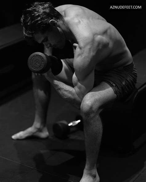 TUCKER DES LAURIERS Feet - AZNudeFeet Men