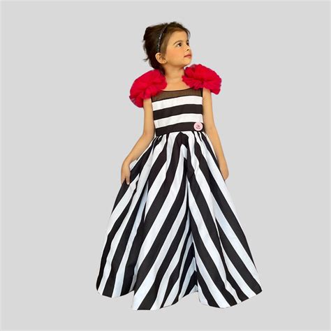 Pooka pals stripes gown – Pinkcow Designs Private Limited