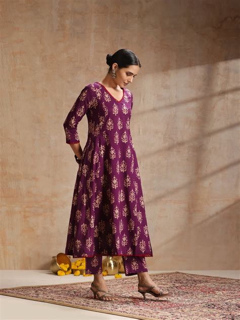 Purple, maroon & gold-toned printed kurta with trouser & dupatta ...