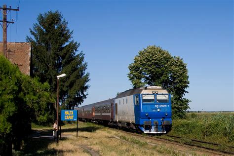 65 925 of CFR at Căpăt