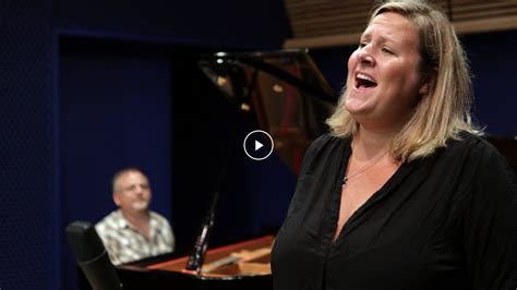 In Performance | Bridget Everett - The New York Times
