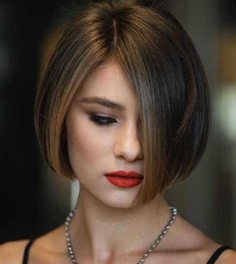 30 Gorgeous Side Part Bobs to Wear in 2025 | Bob hairstyles, Short hair ...