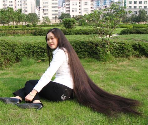 珍藏的一组广西长发女图片40张(2)