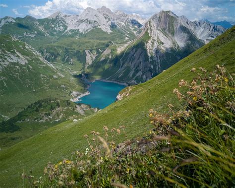 Download wallpaper 1280x1024 lake, mountains, slope, grass, nature ...