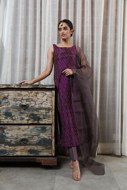 Buy Occasion Wear for Women Online – Page 2 – Airavata Weaves and Textiles