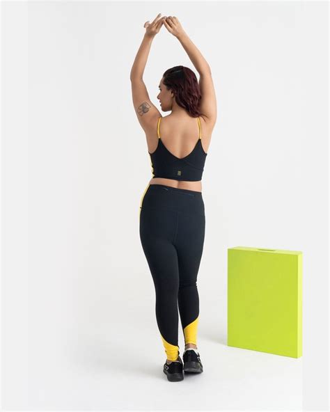 Buy Epic Pop V-Neck Sports Bra Online | Comfortable Gym...