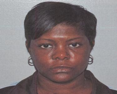 Shelonda Shanta Chares, a registered Sex Offender in TEXARKANA, TX ...