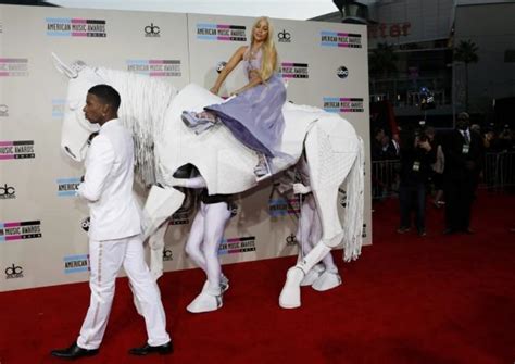AMA 2013 Red Carpet: Lady Gaga Arrives Atop Horse Puppet [PHOTOS ...