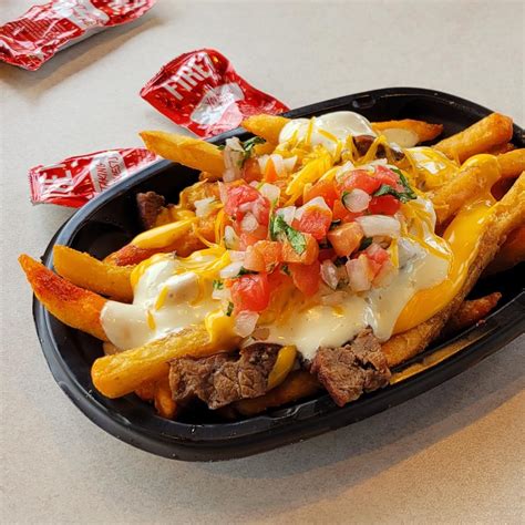 Review: Taco Bell's Steak Garlic Nacho Fries