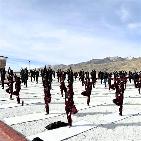 Indian Army, students and teachers of celebrated Yoga Day at Rejang La ...
