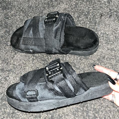 DRACO slides size 6-8 black - Depop