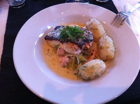 Incredibly popular in the local community - Reviews, Photos - Il Faro ...