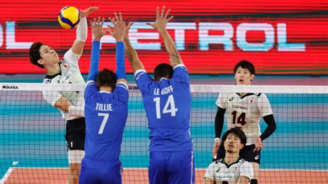 France survive dramatic Round of 16 duel with Japan