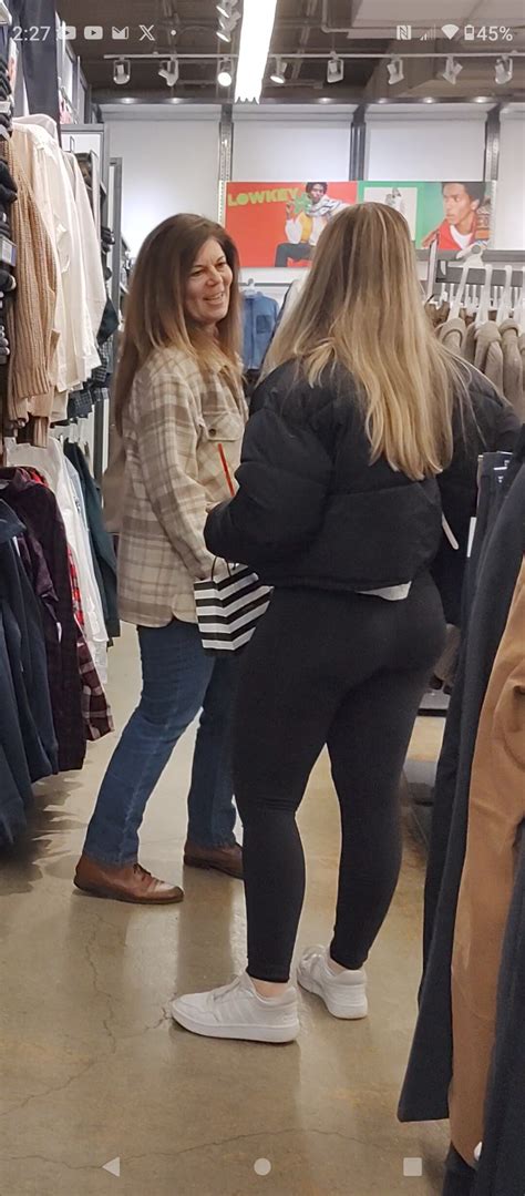 Some Lovely Leggings - Spandex, Leggings & Yoga Pants - Forum