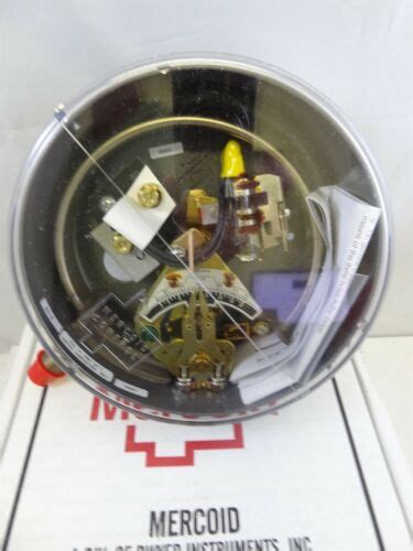 Buy Dwyer Mercoid DA541-2-9E Stainless Steel Bourdon Tube Pressure ...