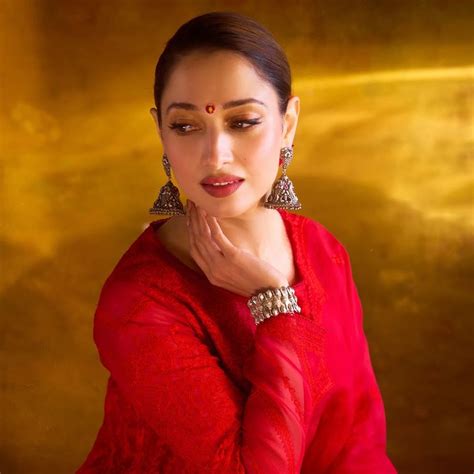 Shraddha Kapoor and Suhana Khan wore metallic makeup in the best beauty ...