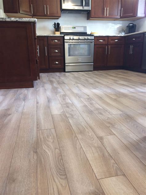 Mahogany Kitchen Cabinets With Light Vinyl Floors - MathildeRudder