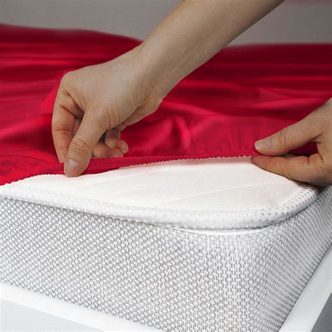 Flirty Red Fitted Bedsheets | Luxury Bedding | Stoa – Stoa Paris