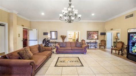 Thomae-Garza Funeral Home, 395 S Sam Houston Blvd, San Benito, TX 78586 ...