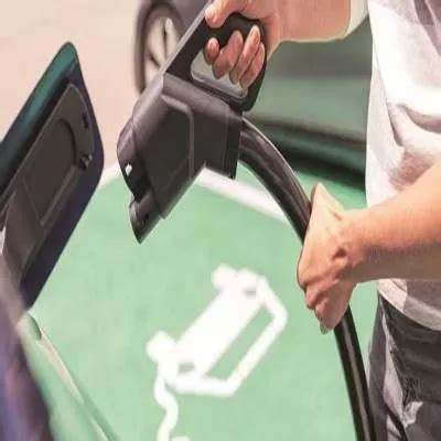 Americans Hesitant Towards EVs Despite Biden's Advocacy
