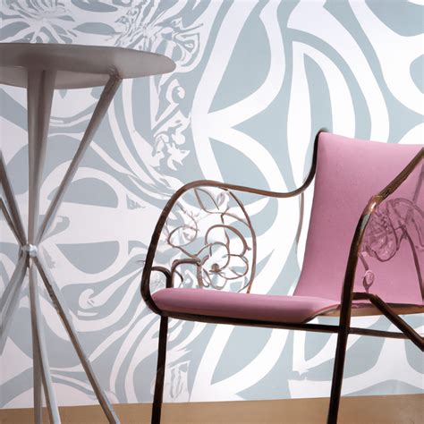 The Battle of Styles: Understanding the Clash Between Art Nouveau and ...