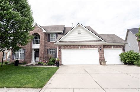 8748 N Autumnview Dr, Mc Cordsville, IN 46055 | Homes.com