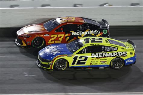 Team Penske dominiert die nächste NASCAR-Generation: Ryan Blaney teilt ...