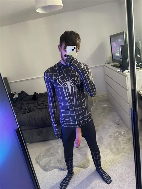 ever seen a 9 inch twink : r/HungTwinks