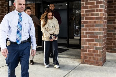 Suspended Harrisburg Magisterial District Judge Sonya McKnight arrested ...