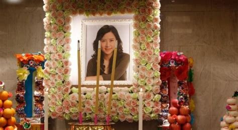 出殡送人什么礼物最新素材