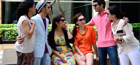 How To Become More Likeable: 6 Things That Make People Like You