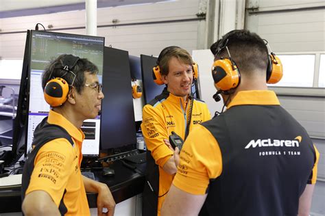 Behind the scenes with McLaren's F1 team | Popular Science