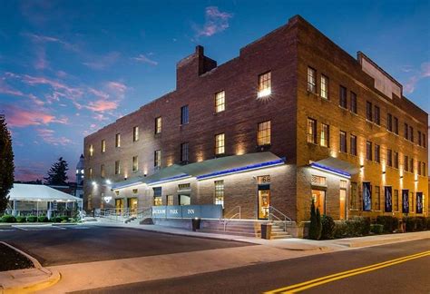 JACKSON PARK INN (Pulaski) - Hotel Reviews, Photos, Rate Comparison ...