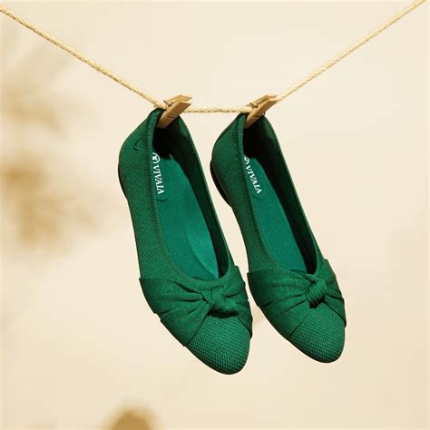 Bibi Round-Toe Knotted Sustainable Flats in Forest Green | VIVAIA