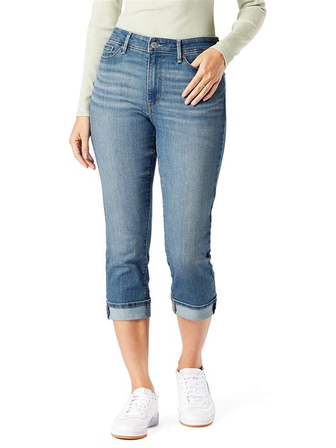 Levi Strauss Signature Women's and Women's Plus Mid Rise Capri Jeans ...