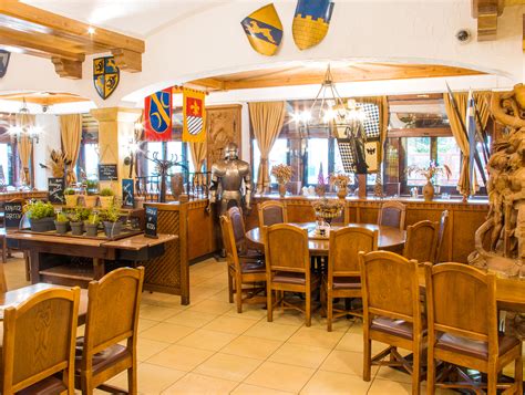 Castle restaurant - Family City