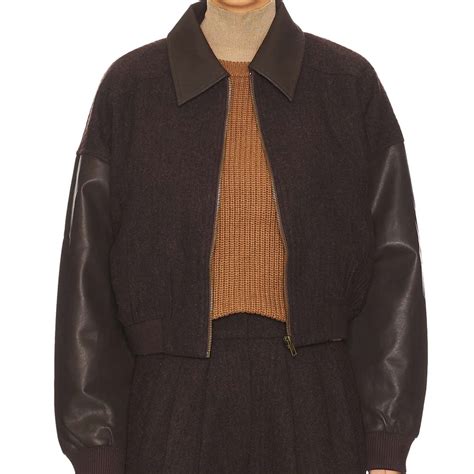 The Barn Jacket Trend: How to Style It and Pieces to Try