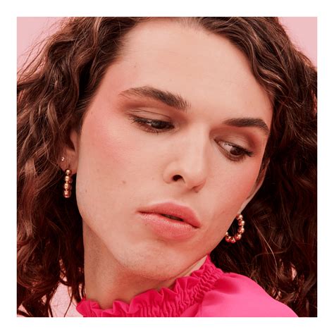 Crystah Strawberry Pink Blush • 2.5g