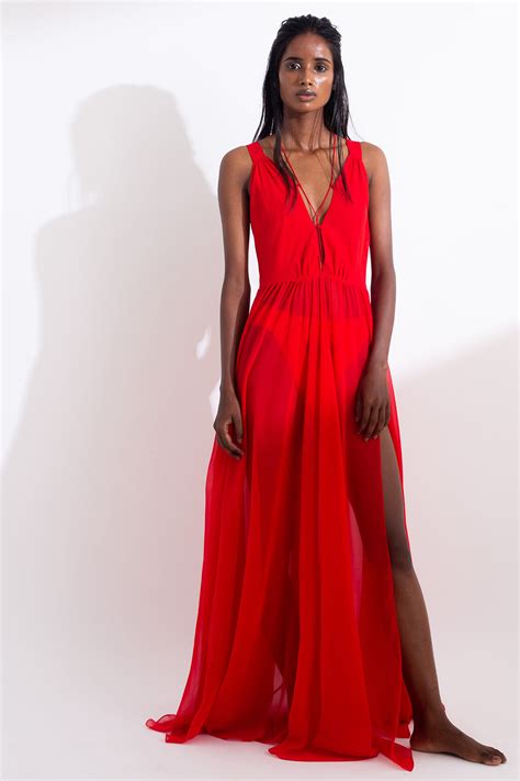 Barefoot On The Beach – FLIRTATIOUS.IN