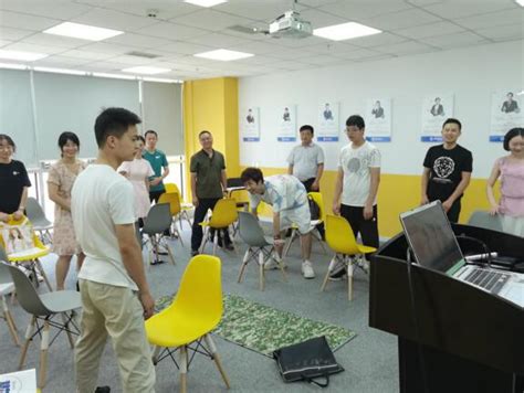 杭州播音主持专业艺考培训课程-丰富经验小班教学
