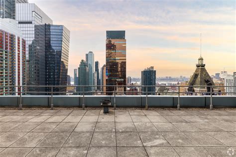 3 Times Sq, New York, NY 10036 - 3 Times Square | LoopNet