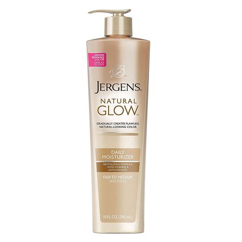 13 Best Self-Tanning Lotions for 2022, According to Reviews