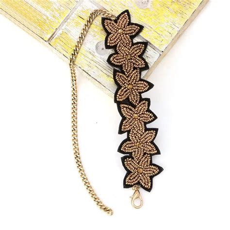 Golden Leaf Choker – GoneCase