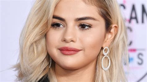 Selena Gomez' Blond-Look: 9 Stunden Bleiche auf dem Kopf! | Promiflash.de