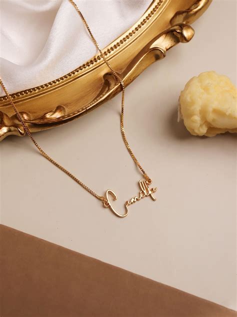 Swirl Style Name Necklace – Authentize