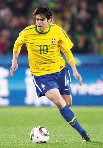 梦回2010！卡卡重披巴西队10号球衣|巴西队|卡卡_凤凰体育