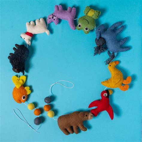 Brown Bear Felt Banner Birthday Preschool Book Speech Therapy Brown ...