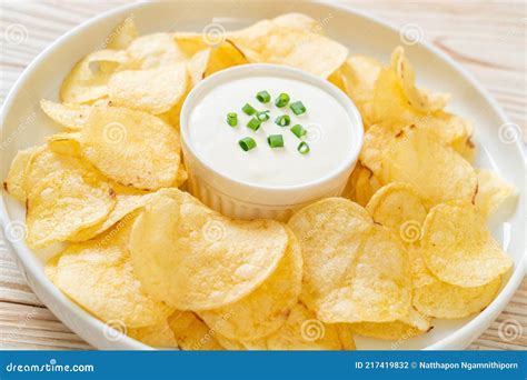 Potato Chips with Sour Cream Stock Photo - Image of crispy, nutrition ...