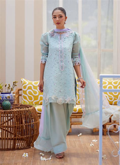 NOA ICE BLUE SHIRT AND DUPATTA | Farah Talib Aziz 2025 – Chaand Tara