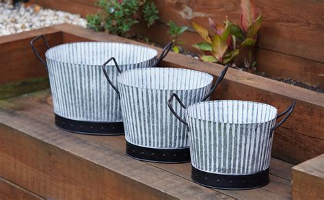 Black and White Striped Planter – Burgess Home & Garden